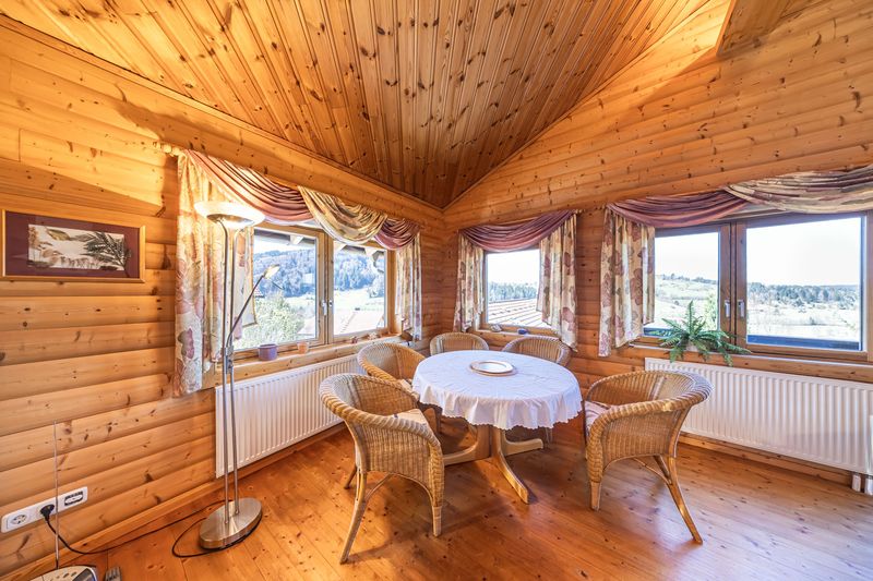 Blockhaus-Maisonette in Wilhams: exklusiv wohnen mit Alpenblick